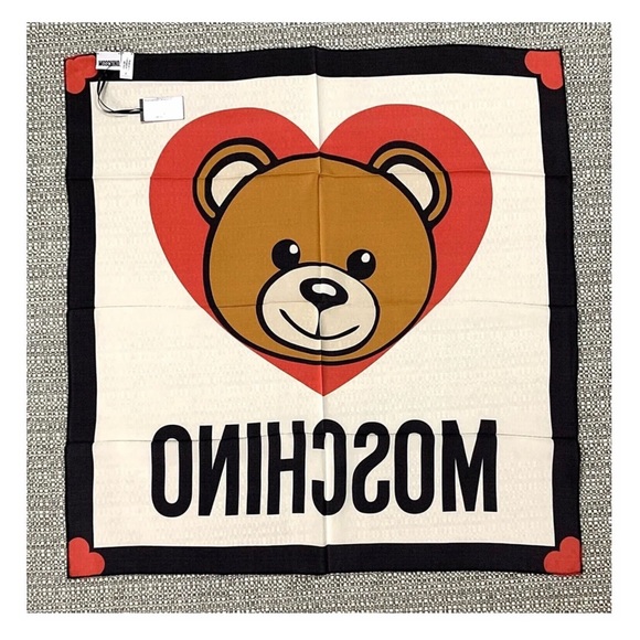NWT MOSCHINO Signature Teddy Bear Red ❤️100% Silk Large Wrap/Scarf - Picture 3 of 9